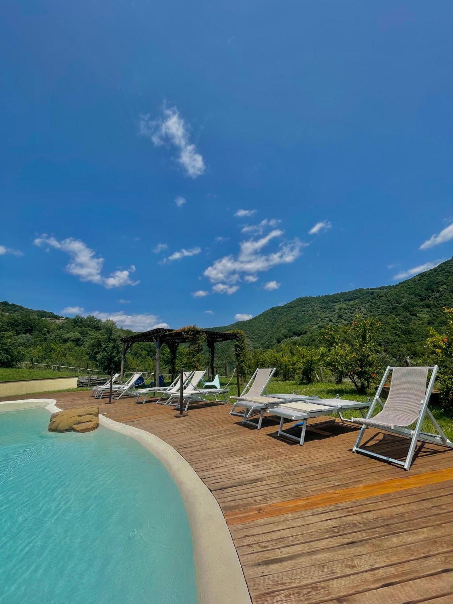 Agriturismo Piano Di Andrea Ostigliano Buitenkant foto